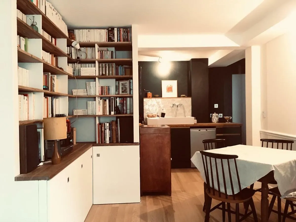 Elegant And Cosy Flat Near Montmartre Apartment Paris 0*,  France